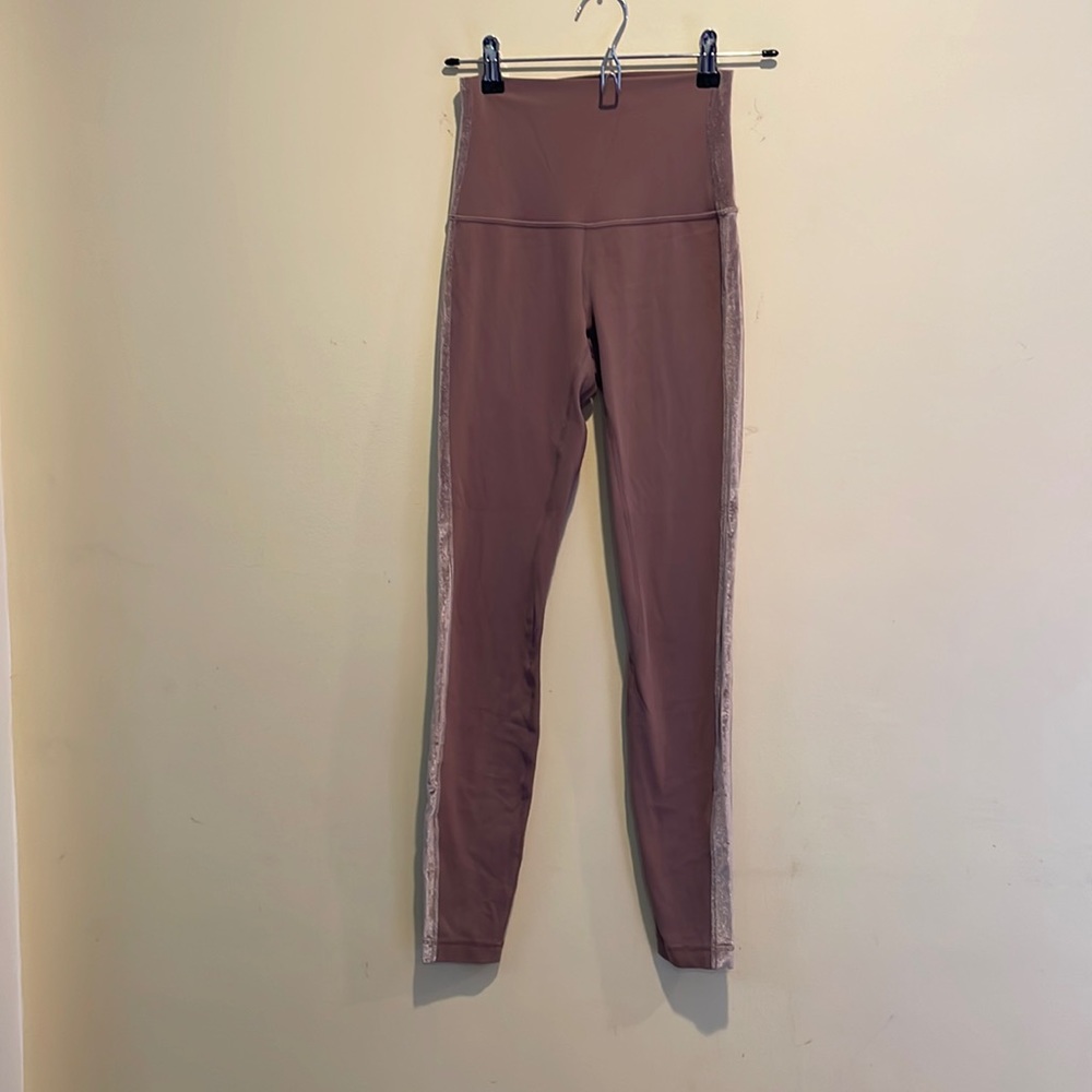 Women’s lululemon leggings